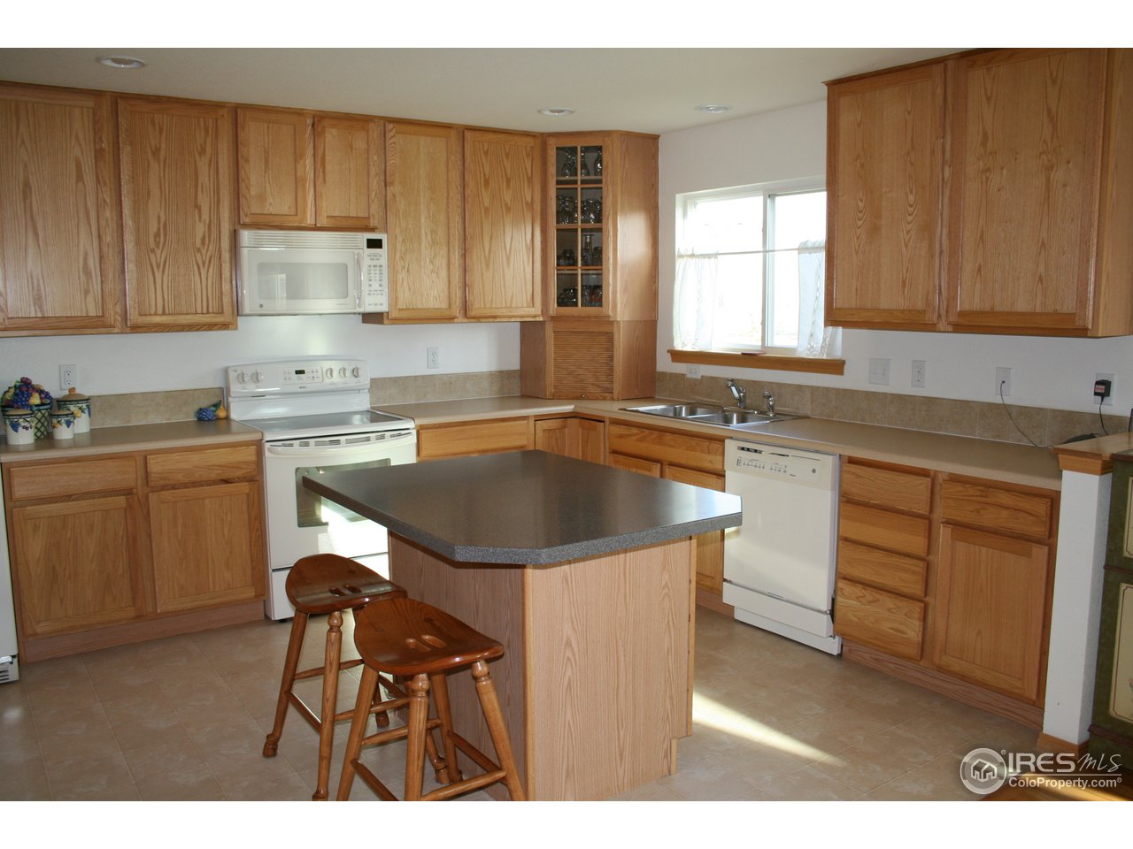 2245 Westchase Road Fort Collins, CO 80528 - Photo 4 of 18 Gallery Image 4