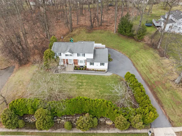 $1,899,000 | 20 Algonquin Circle, Airmont, NY 10952