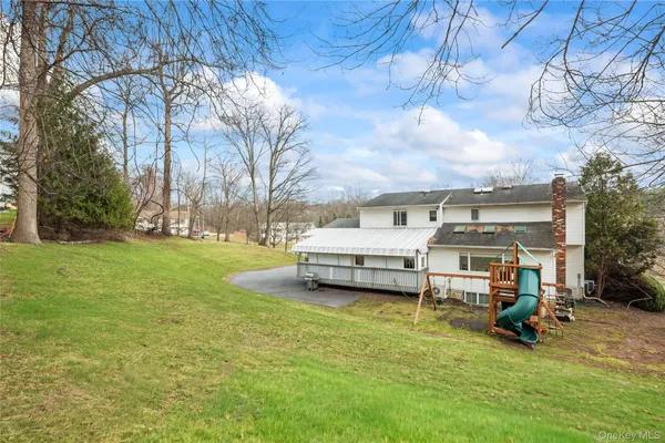 $1,899,000 | 20 Algonquin Circle, Airmont, NY 10952