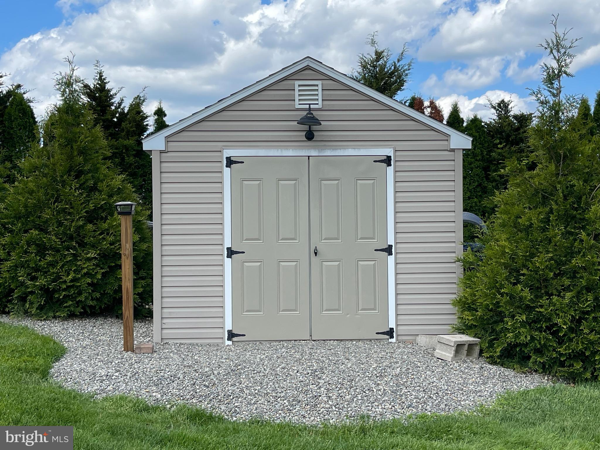 44 Waverly Drive Columbus, NJ 08022 - Photo 59 of 64 Garding Shed