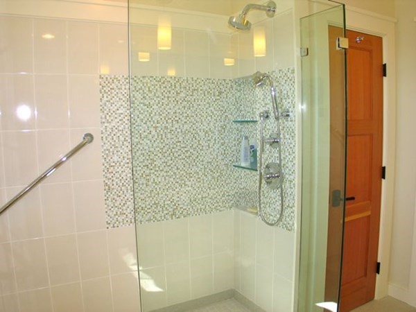 17 Round Pond Road Chilmark, MA 02535 - Photo 22 of 39 a bathroom with a shower