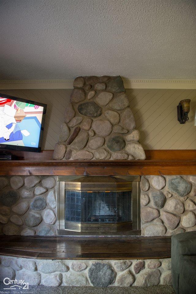 18619 Bittersweet Road Fraser, MI 48026 - Photo 12 of 36 31358887-11.JPG