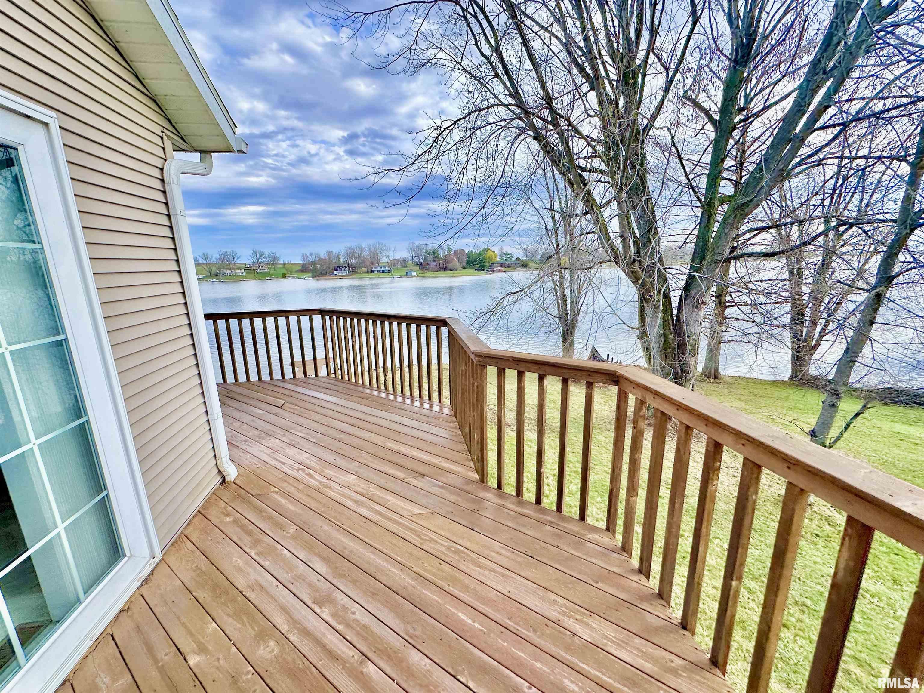 314 Lakeview Drive Avon, IL 61415 - Photo 13 of 80