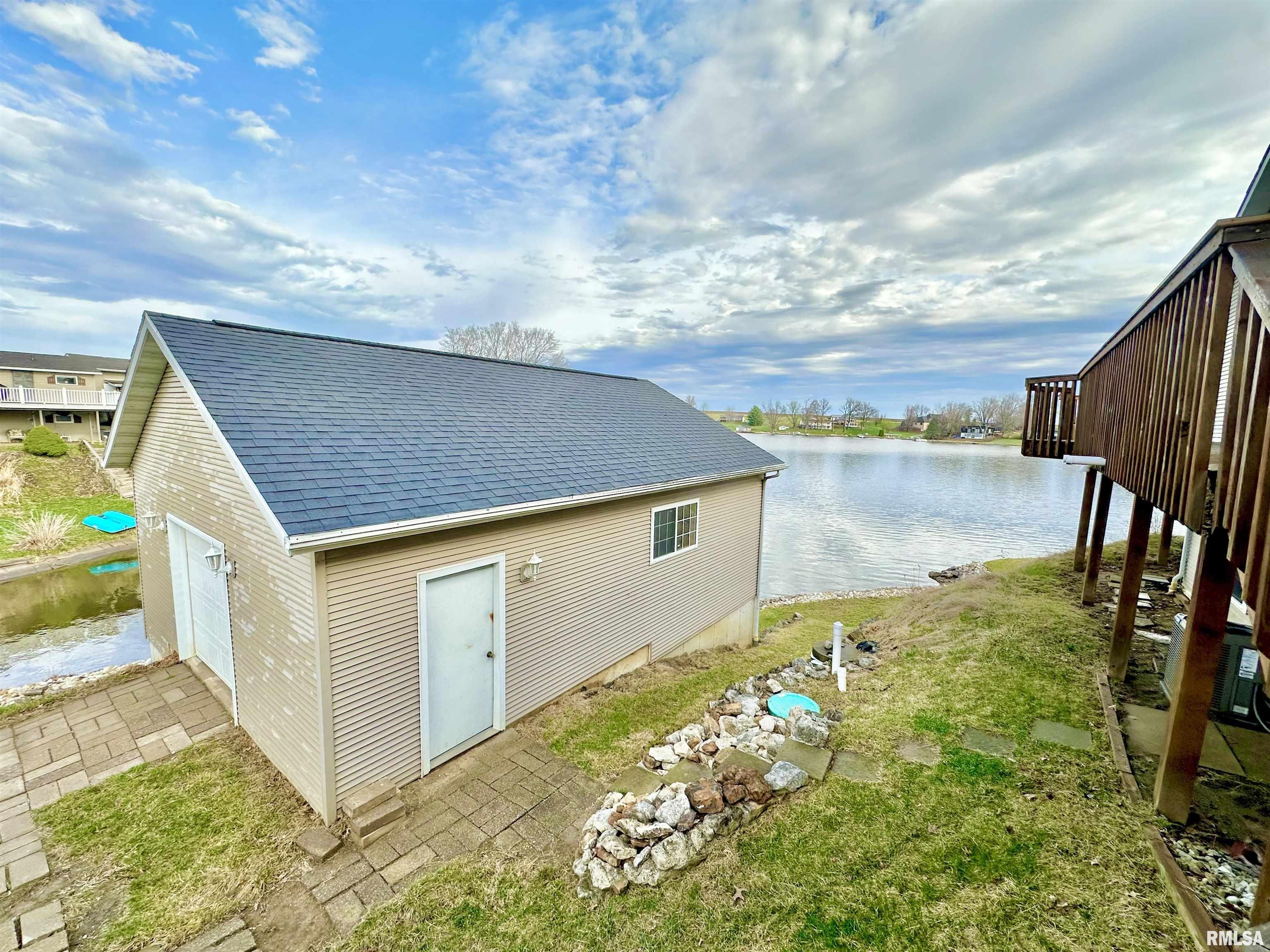 314 Lakeview Drive Avon, IL 61415 - Photo 18 of 80