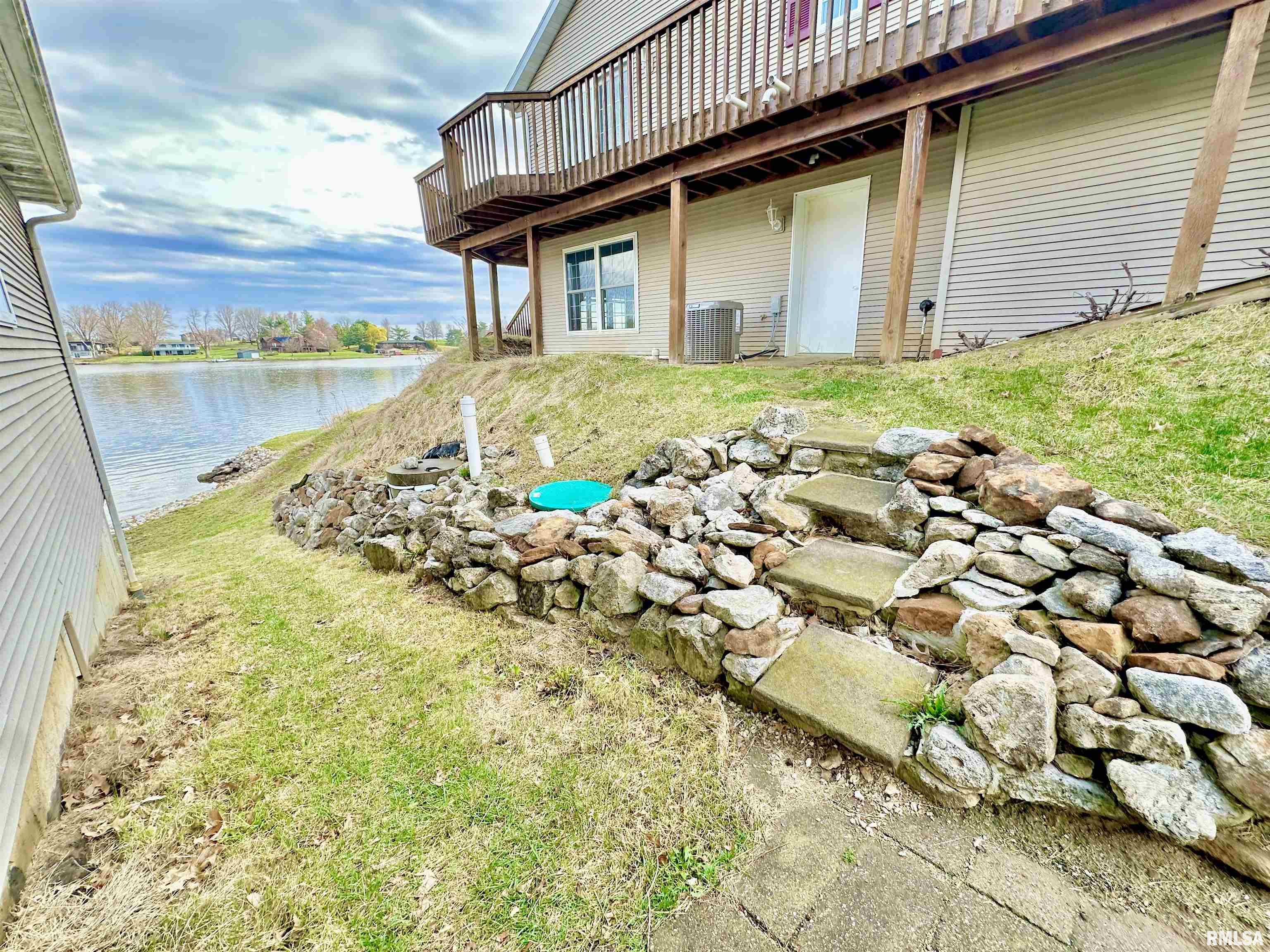 314 Lakeview Drive Avon, IL 61415 - Photo 20 of 80