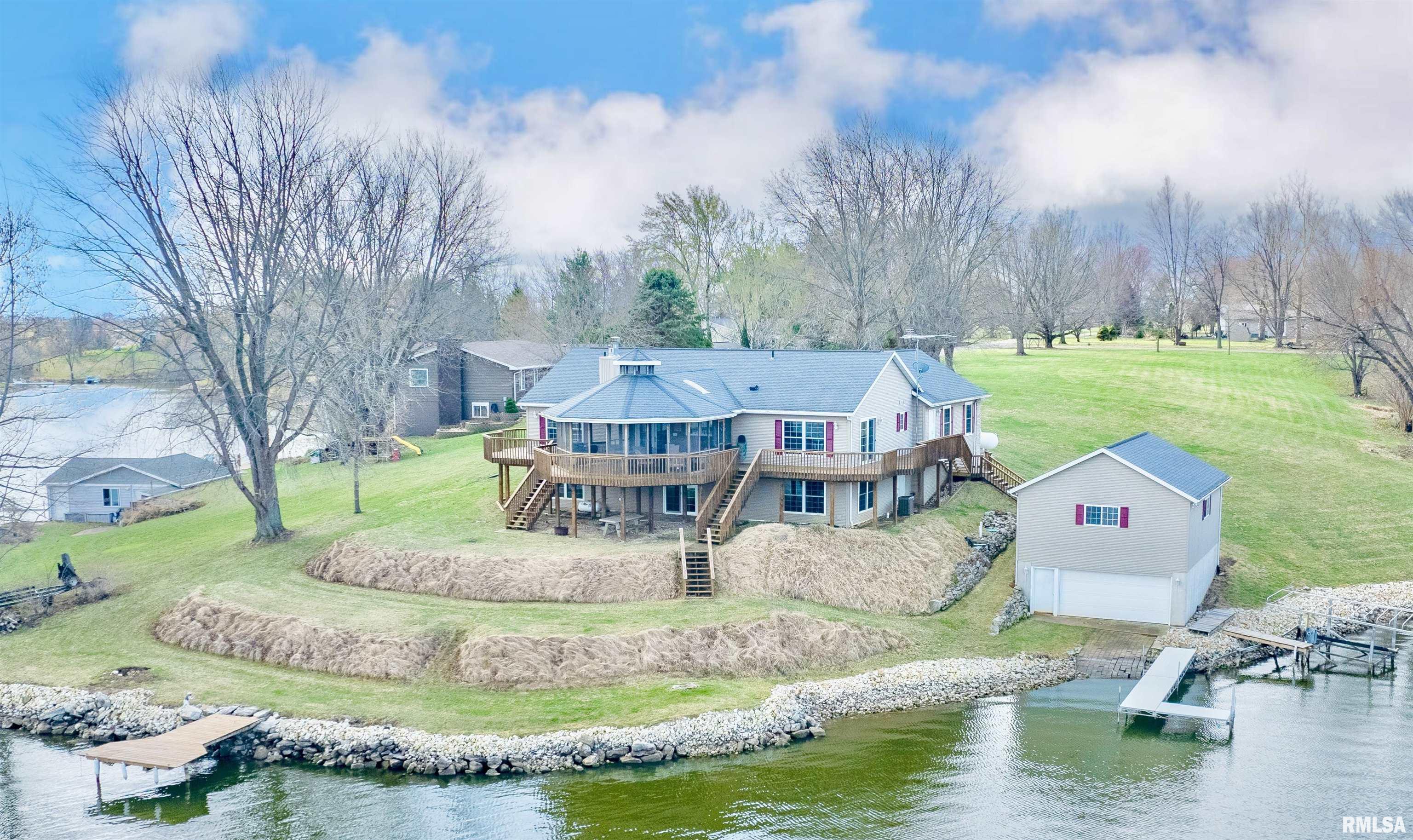 314 Lakeview Drive Avon, IL 61415 - Photo 3 of 80