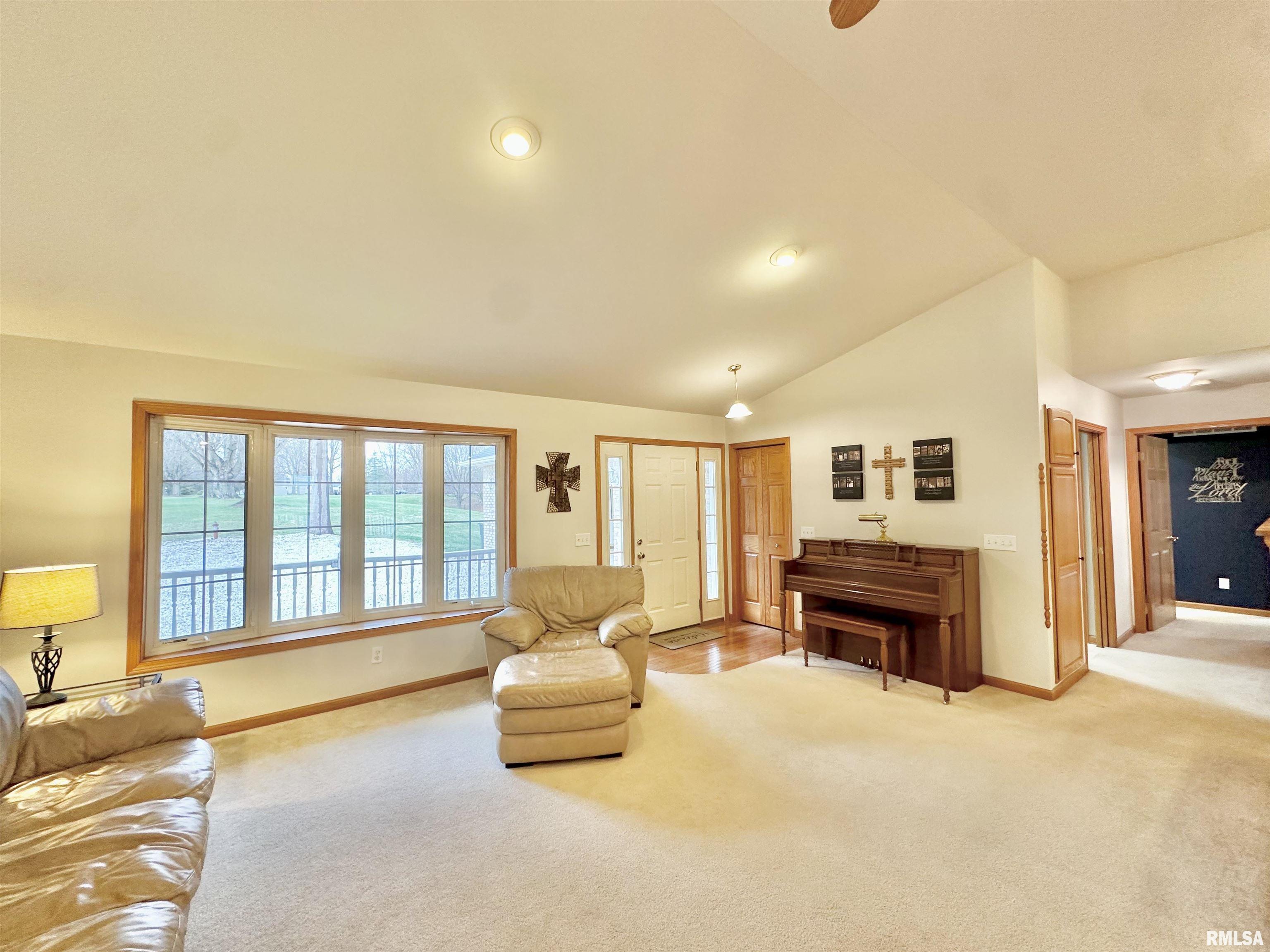 314 Lakeview Drive Avon, IL 61415 - Photo 44 of 80