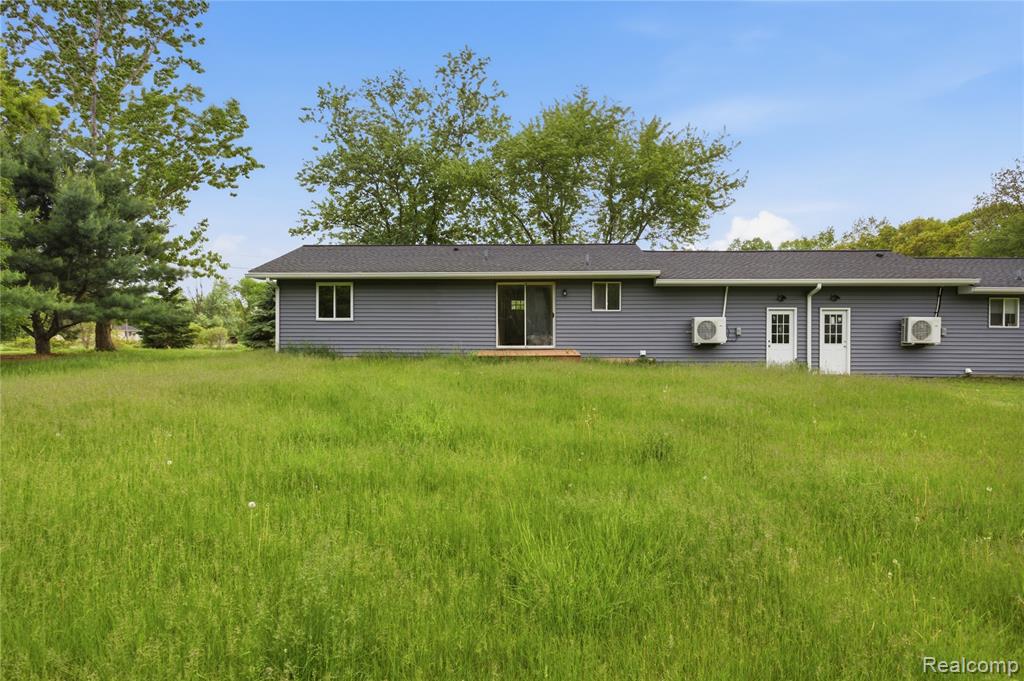 2897 Spring Hill Drive Howell, MI 48843 - Photo 20 of 26