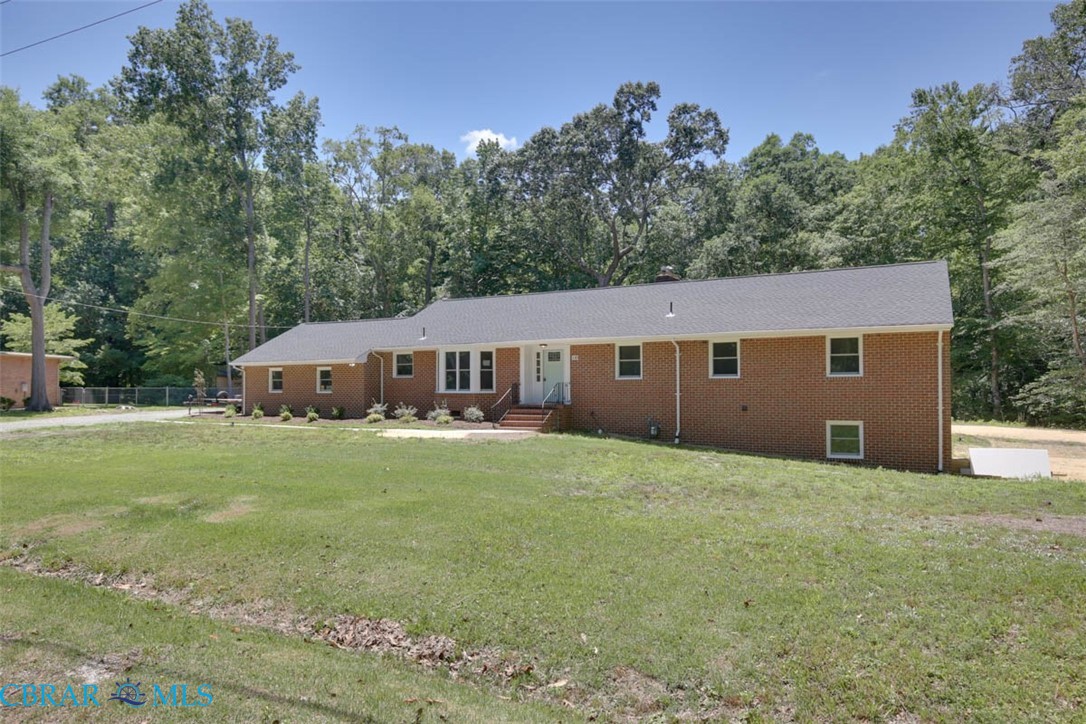 110 Artillery Road Yorktown, VA 23692 - Photo 3 of 39