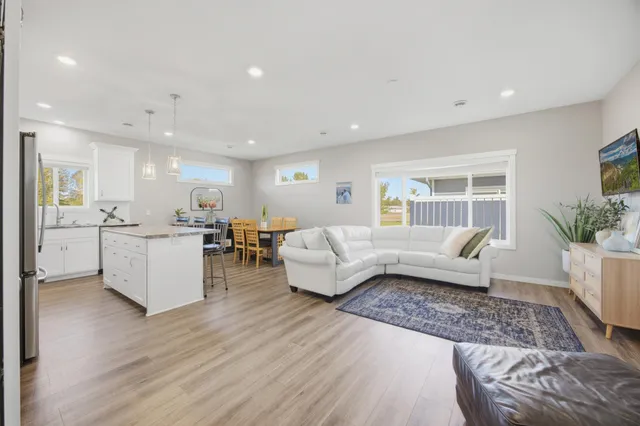 $329,900 | 660 Voyager Drive, Alexandria, MN 56308