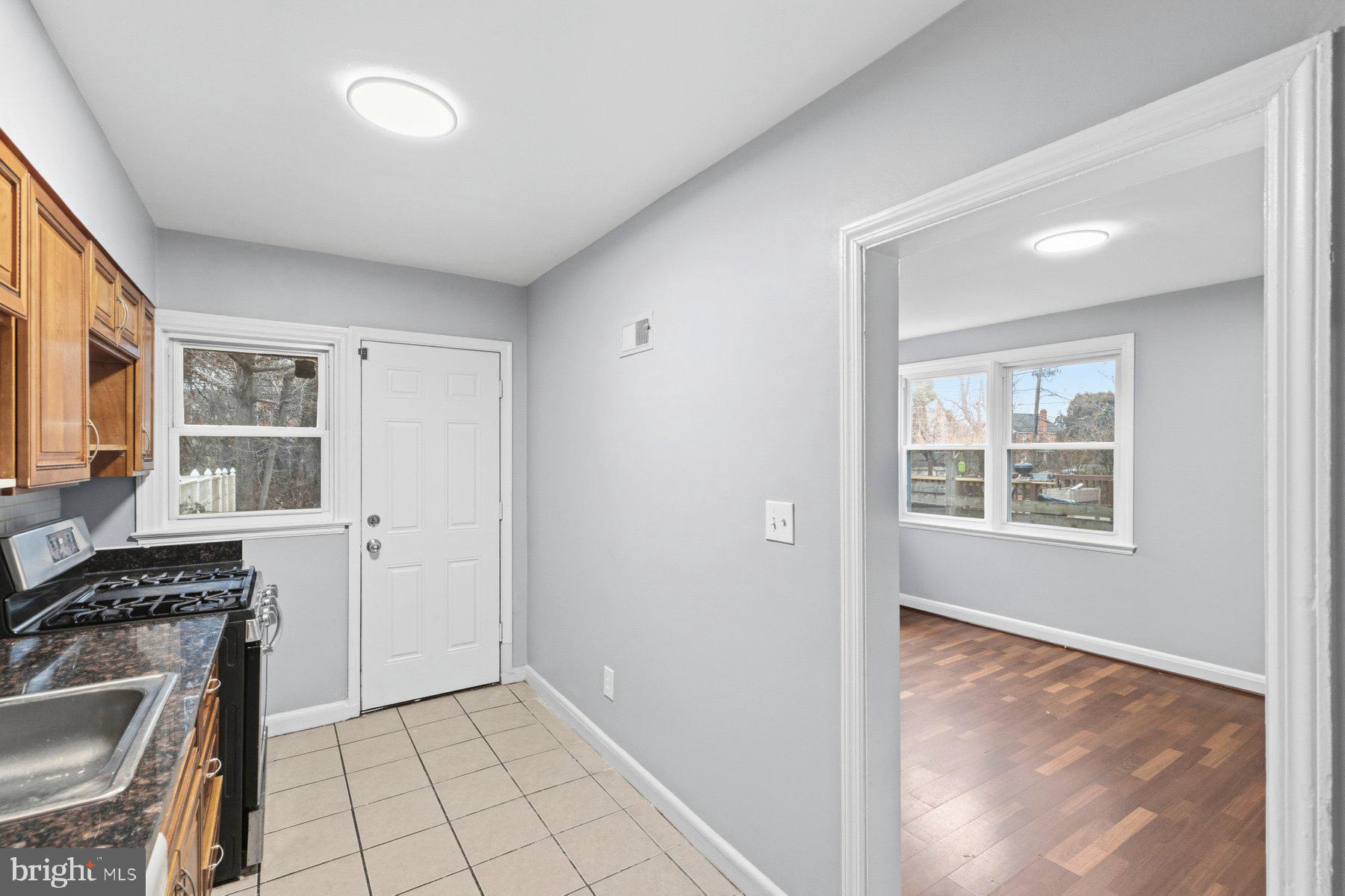 4004 Brookhill Road Baltimore, MD 21215 - Photo 11 of 26 Gallery Image 11