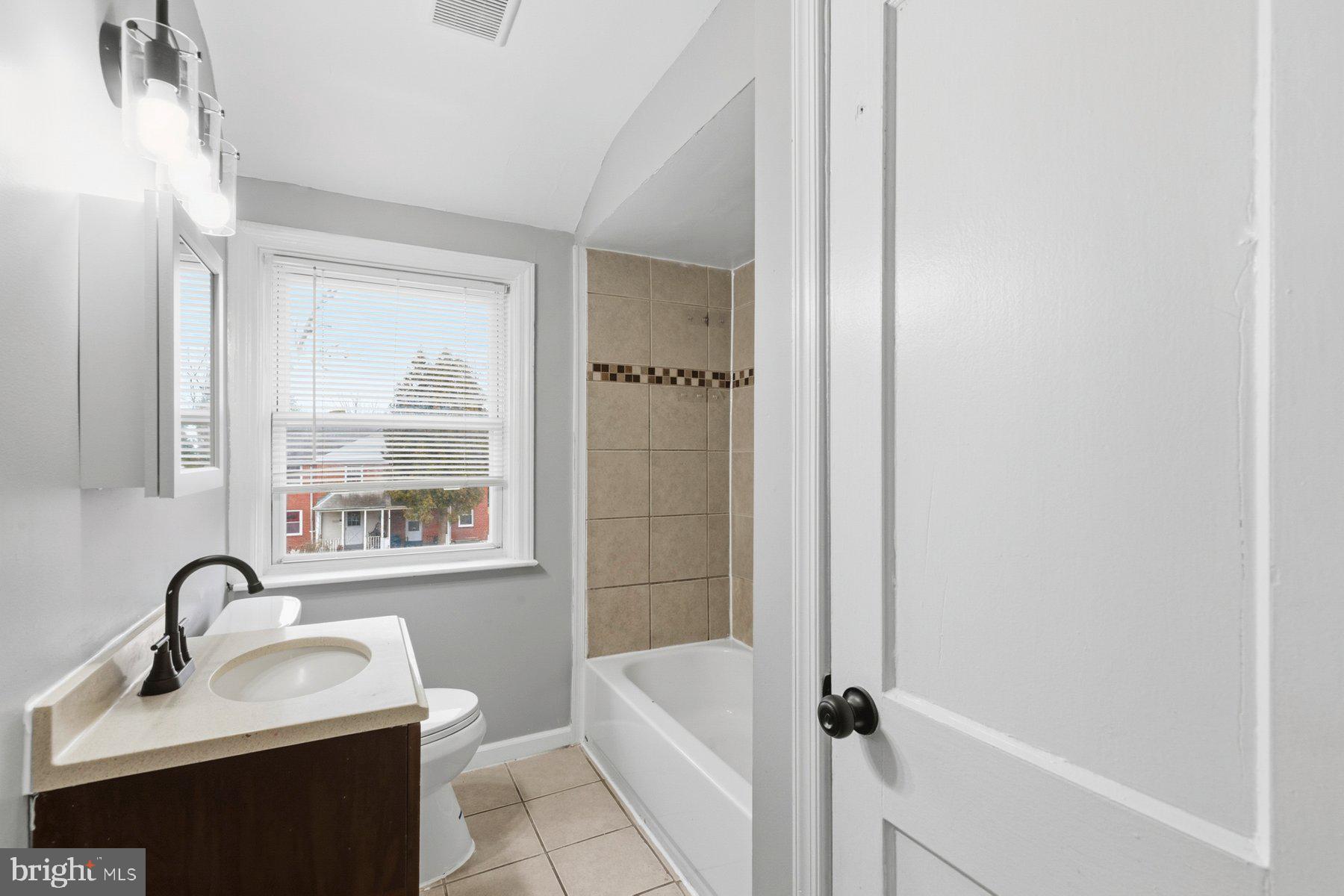 4004 Brookhill Road Baltimore, MD 21215 - Photo 18 of 26 Gallery Image 18