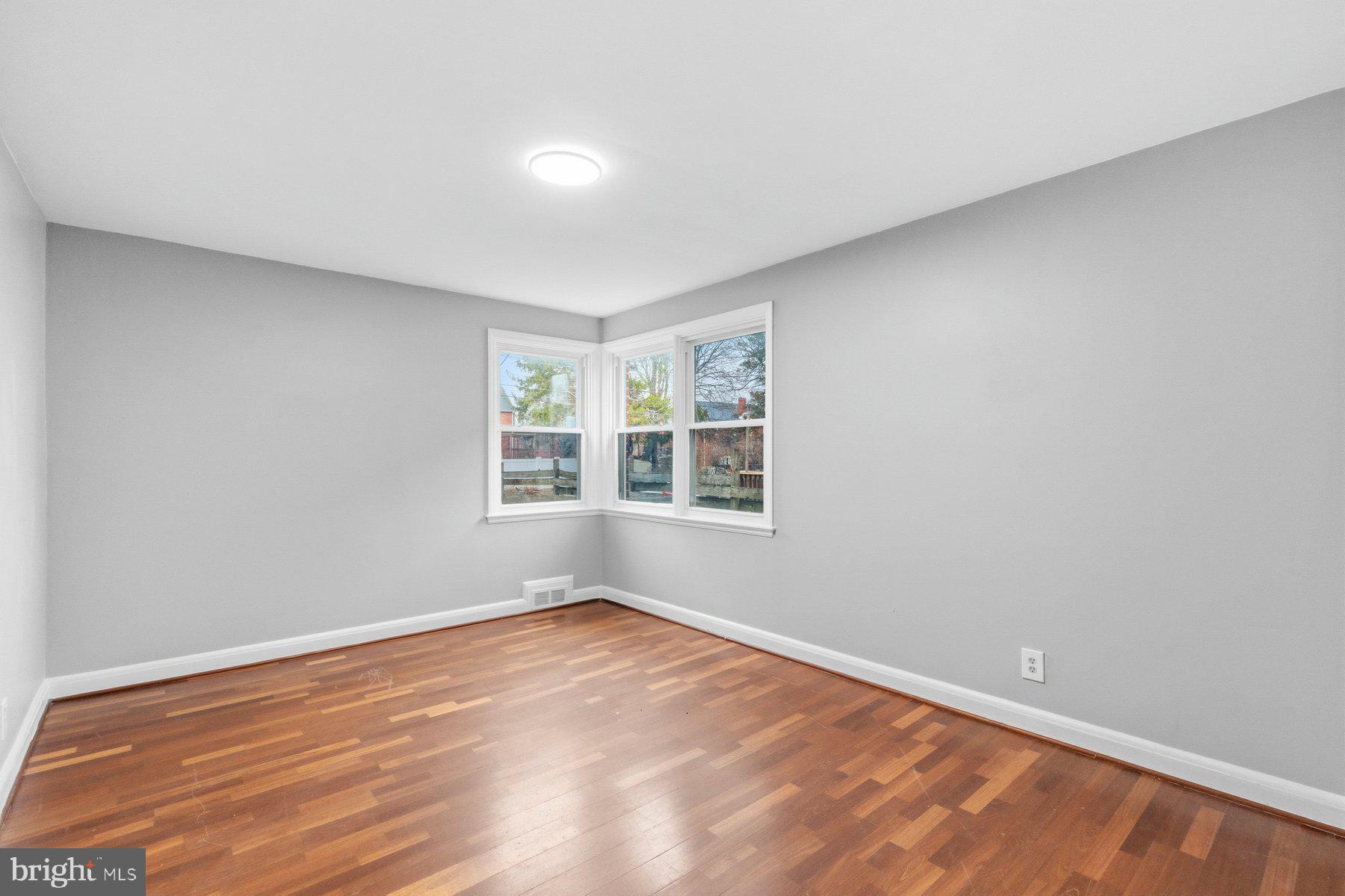 4004 Brookhill Road Baltimore, MD 21215 - Photo 5 of 26 Gallery Image 5
