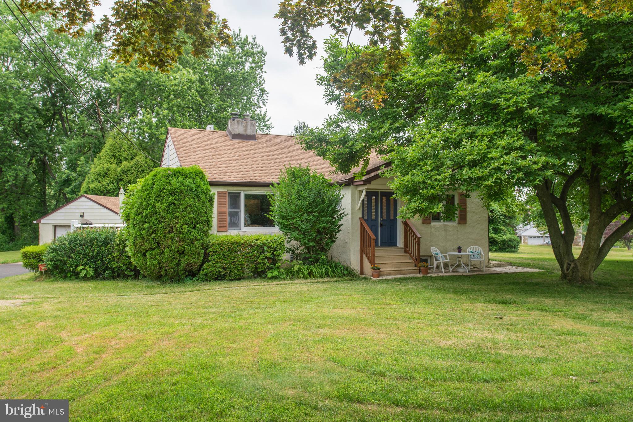 1211 Herschel Road Philadelphia, PA 19116 - Photo 2 of 33 Gallery Image 2