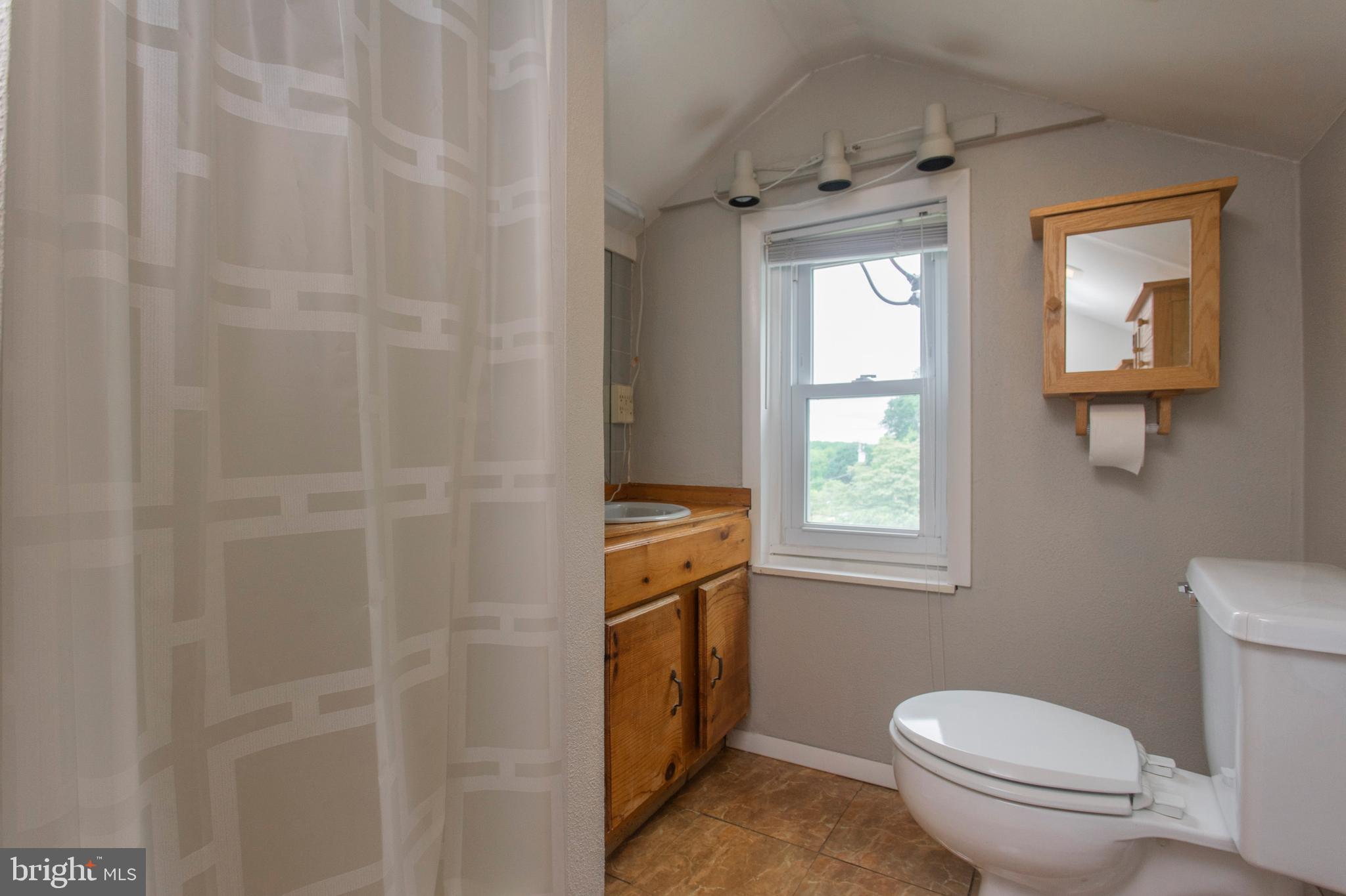 1211 Herschel Road Philadelphia, PA 19116 - Photo 20 of 33 Gallery Image 20