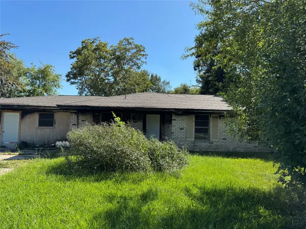 $75,000 | 206 Sunset Heights Avenue, Dayton, TX 77535
