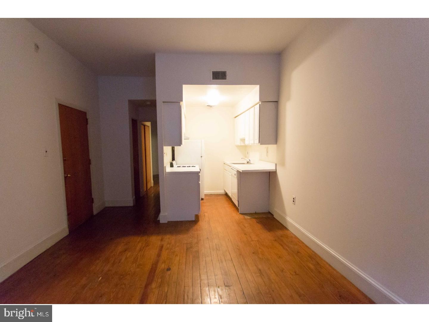 729 Spruce Street, Unit 1F Philadelphia, PA 19106 - Photo 3 of 15
