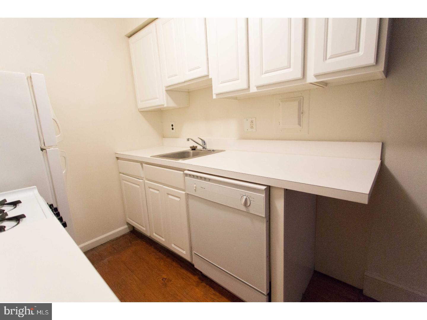 729 Spruce Street, Unit 1F Philadelphia, PA 19106 - Photo 7 of 15