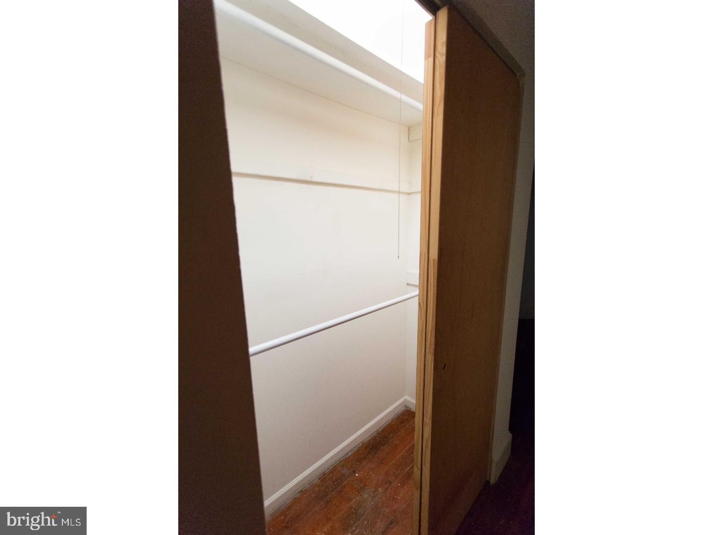 729 Spruce Street, Unit 1F Philadelphia, PA 19106 - Photo 9 of 15