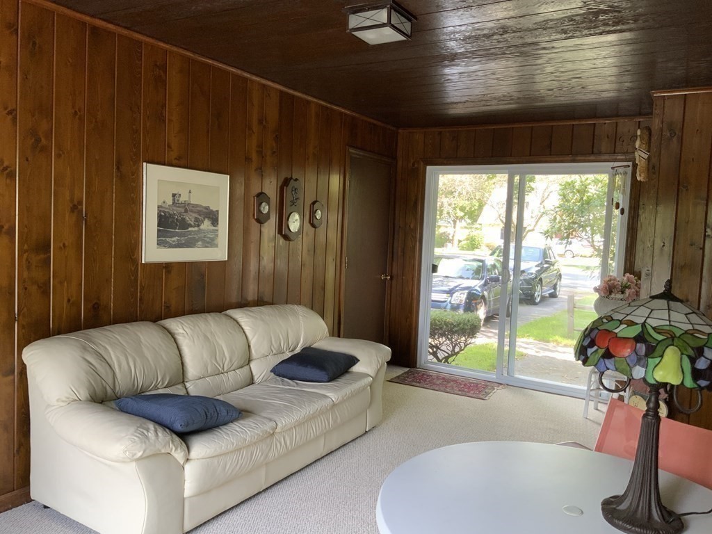 123 Plain Road Deerfield, MA 01373 - Photo 9 of 41 Gallery Image 9