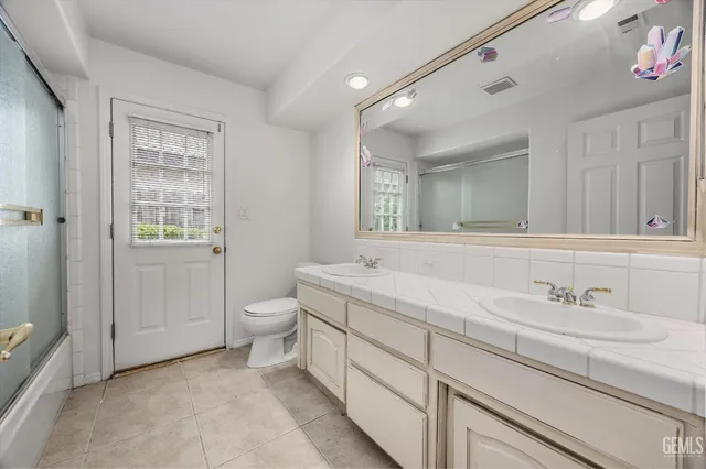 $669,999 | Undisclosed Address, Bakersfield, CA 93311