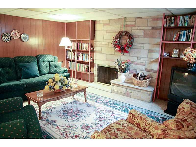 442 Leet Road Edgeworth, PA 15143 - Photo 7 of 9 Basement/Game Room.