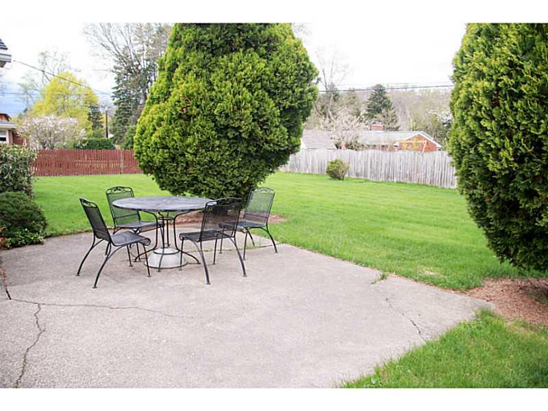 442 Leet Road Edgeworth, PA 15143 - Photo 9 of 9 Yard/Garden.