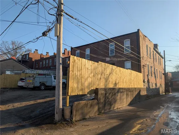 $549,900 | 3743 Wisconsin Avenue, St. Louis, MO 63118