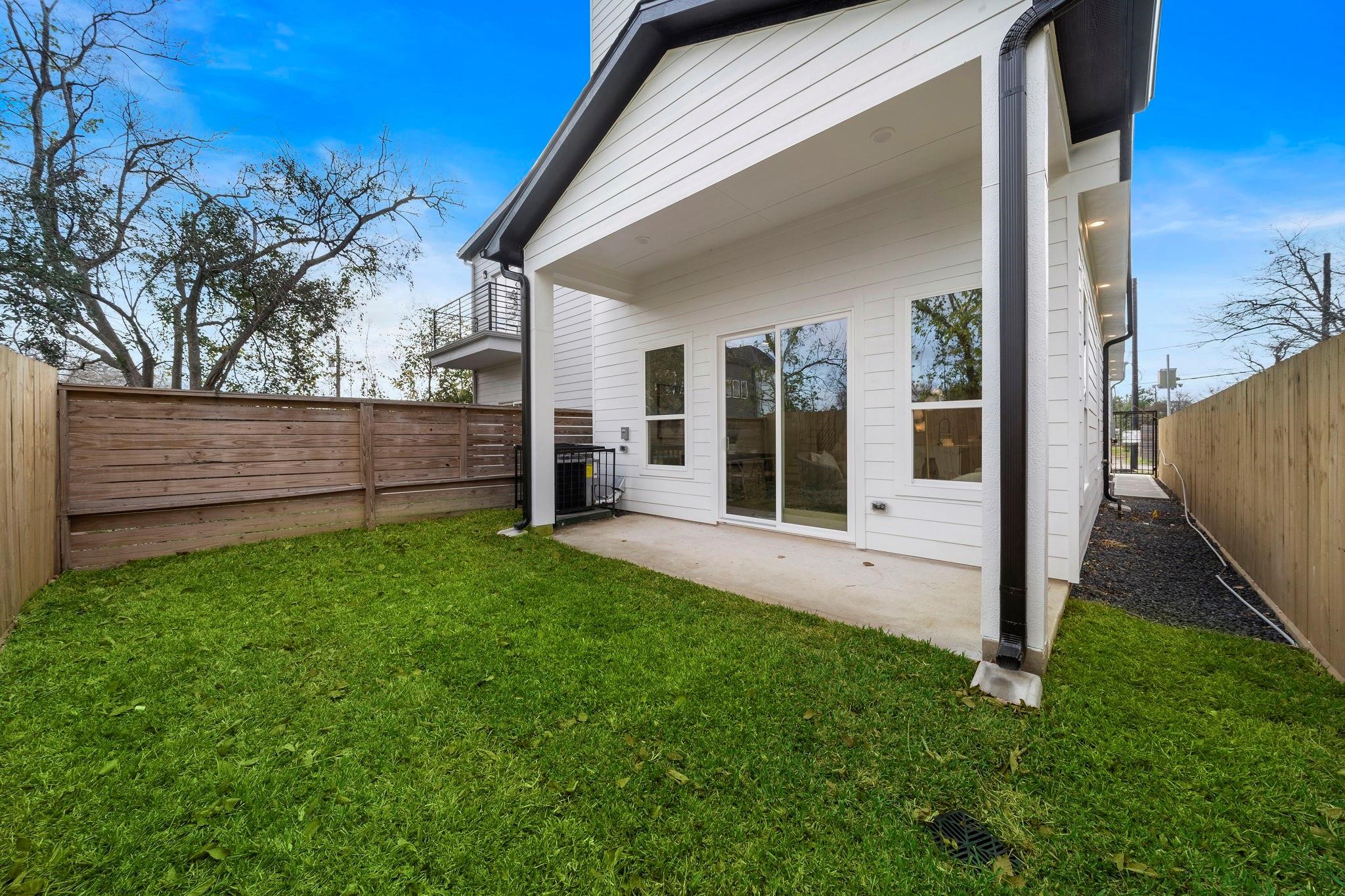 309 East 43rd Street Houston, TX 77022 - Photo 16 of 17
