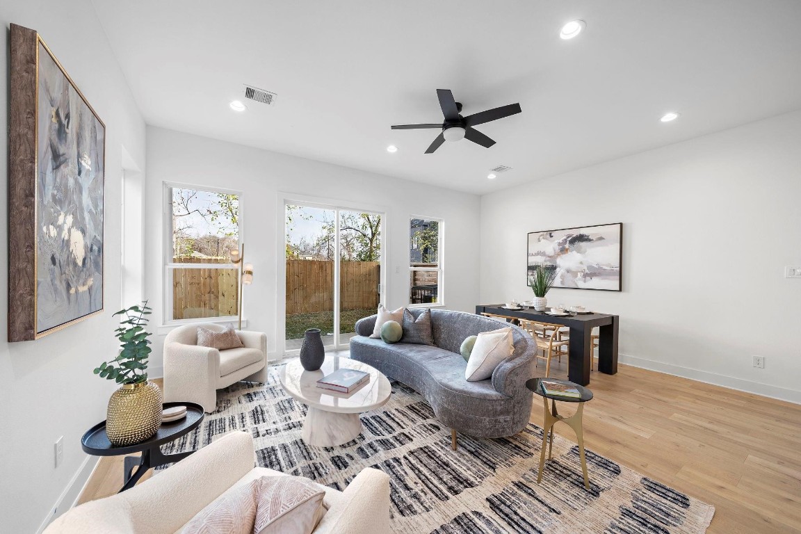 309 East 43rd Street Houston, TX 77022 - Photo 2 of 17 a living room with furniture and a large window