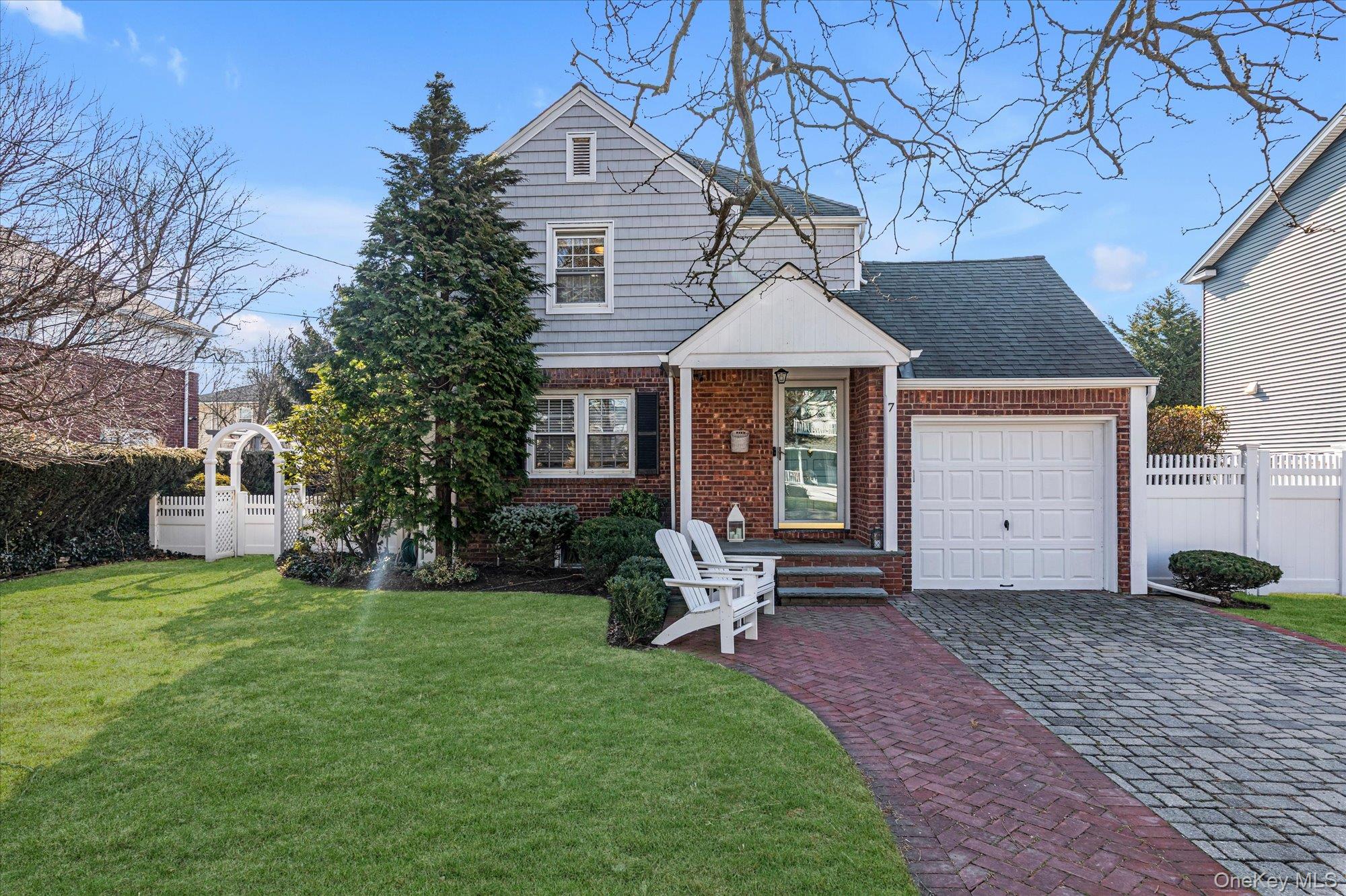7 Rutgers Place Merrick, NY 11566 - Photo 1 of 1