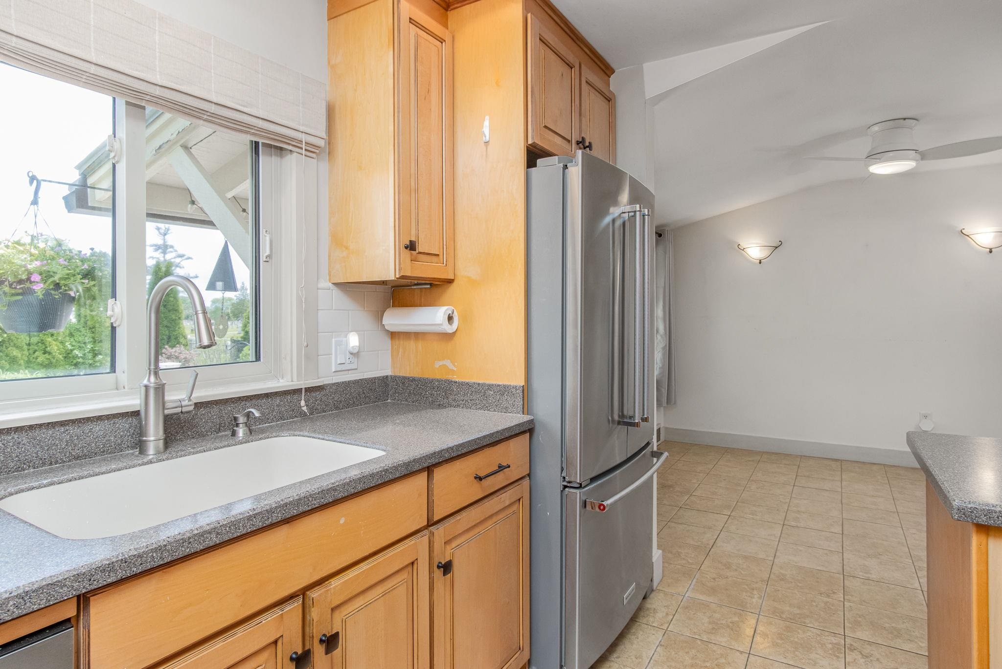 39 Dearborn Avenue Hampton, NH 03842 - Photo 14 of 48