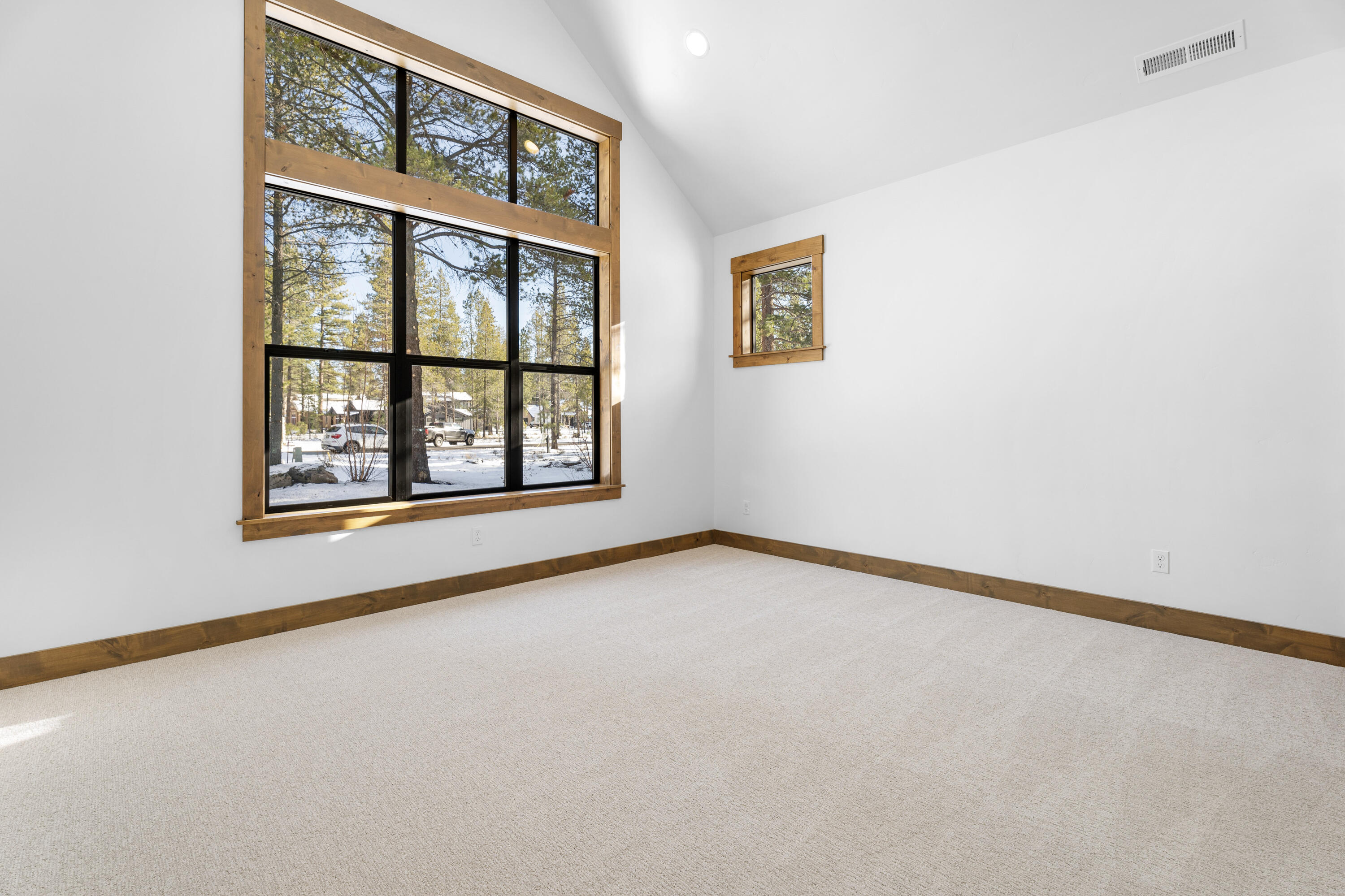 17815 Preservation Loop, Unit 459 Bend, OR 97707 - Photo 29 of 53 En-Suite