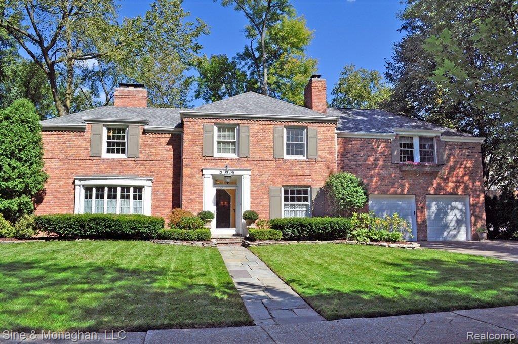 274 Touraine Road Grosse Pointe, MI 48236 - Photo 1 of 25 1.jpg