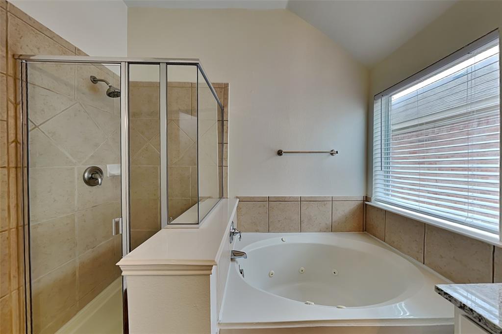 10005 Chadbourne Road Fort Worth, TX 76244 - Photo 10 of 40