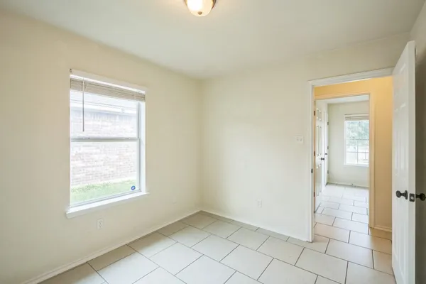 $1,475 | 224 Amber Lane, Jarrell, TX 76537