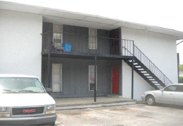 320 Welch Road, Unit M1 Nashville, TN 37211 - Photo 1 of 14 Best price on the market! 1 Bedroom/1 Bath condo 683sf, downstairs unit. Close to shopping, interstate, city transportation; water and insurance included in association fees.