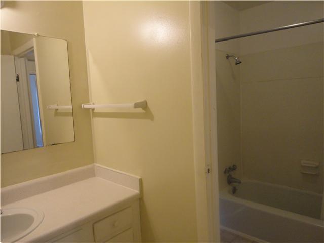 320 Welch Road, Unit M1 Nashville, TN 37211 - Photo 10 of 14 Again, the zoned bath is separated. The powder room has a door to close off from the hallway and an additional door to close it off from the water closet and combo tub/shower