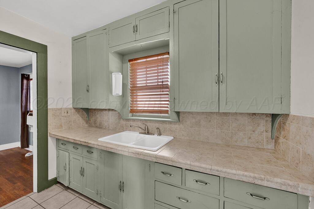 819 South Kentucky Street Amarillo, TX 79106 - Photo 13 of 23 kitchen 3