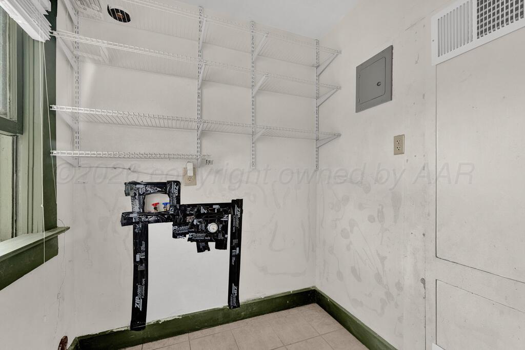 819 South Kentucky Street Amarillo, TX 79106 - Photo 14 of 23 laundry