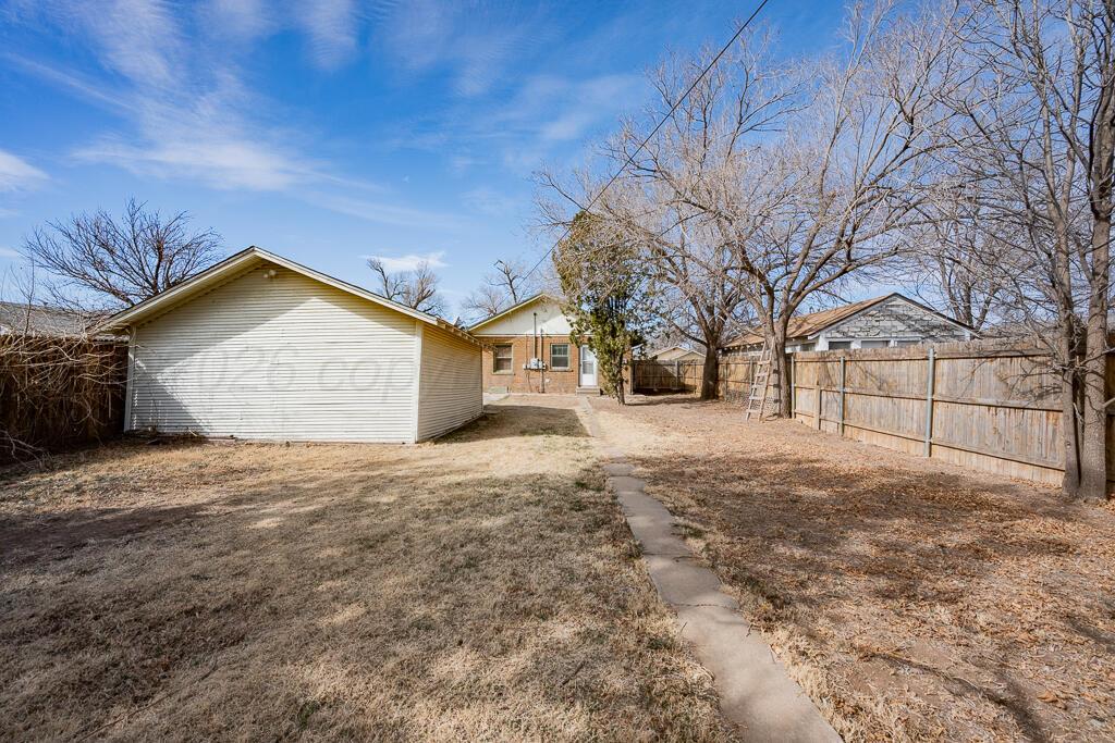 819 South Kentucky Street Amarillo, TX 79106 - Photo 21 of 23 backyard 1