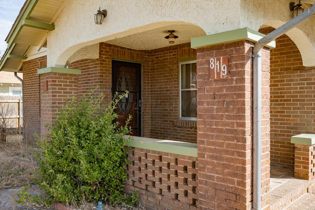 819 South Kentucky Street Amarillo, TX 79106 - Photo 5 of 23 front 6