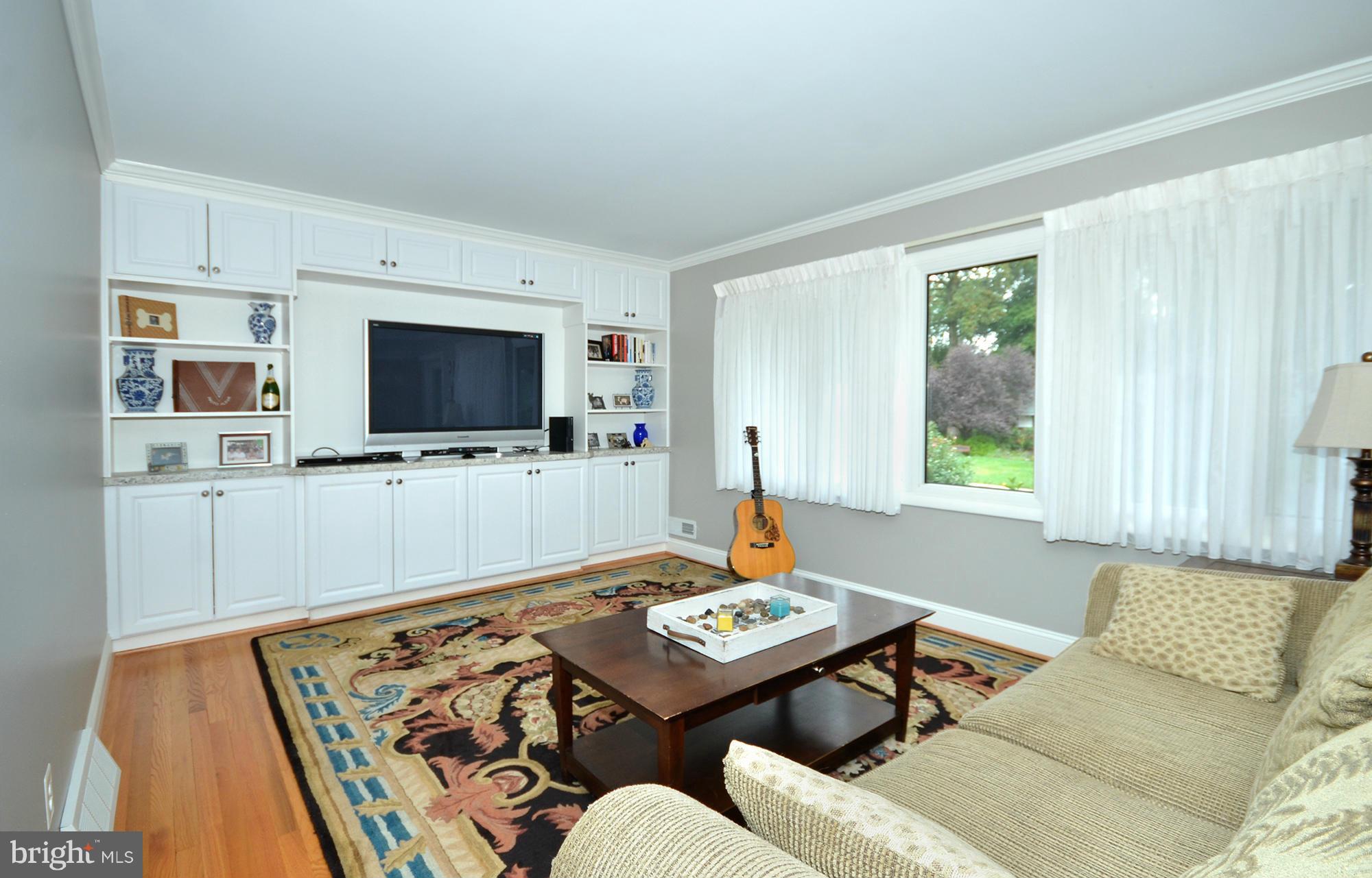 112 North Lynbrook Road Bel Air, MD 21014 - Photo 3 of 19 Living Room