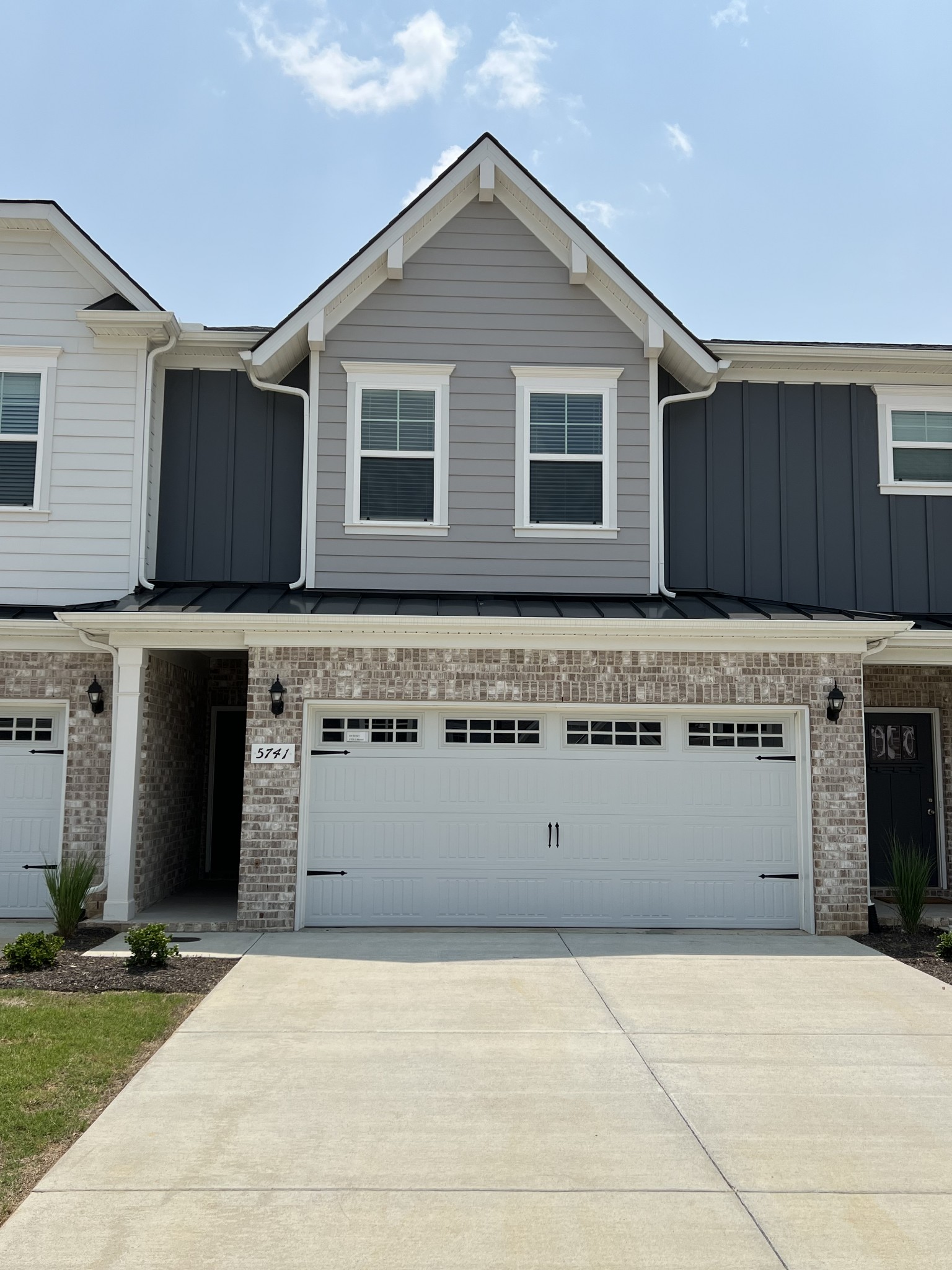 5741 Dockside Drive Rockvale, TN 37153 - Photo 3 of 22 a view of kitchen with stainless steel appliances granite countertop a stove and a sink