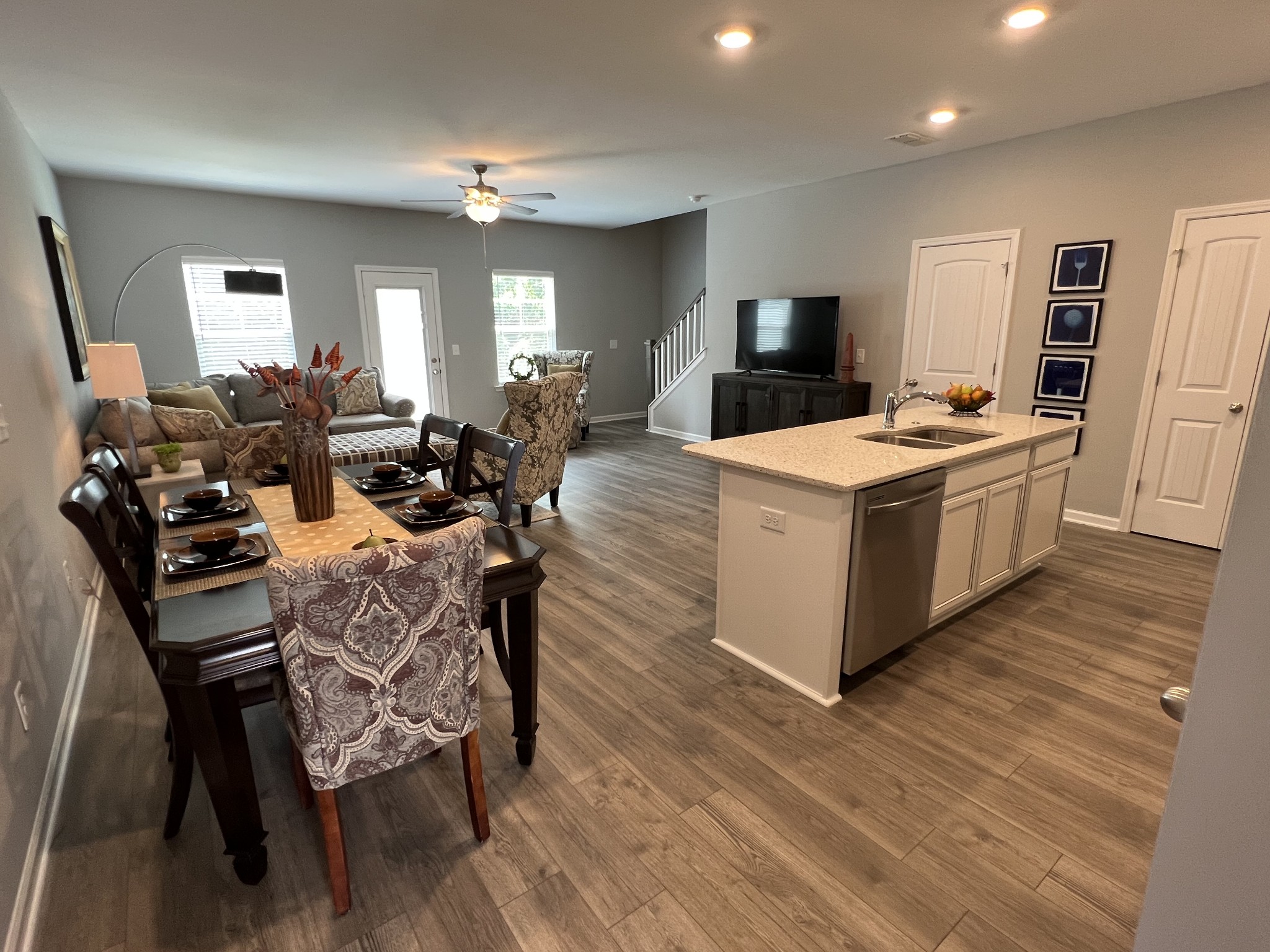 5741 Dockside Drive Rockvale, TN 37153 - Photo 5 of 22 a view of kitchen with cabinets table and chairs