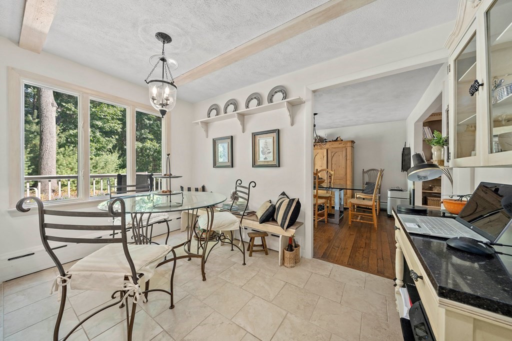 15 Village Gate Road Canton, MA 02021 - Photo 8 of 33 Gallery Image 8