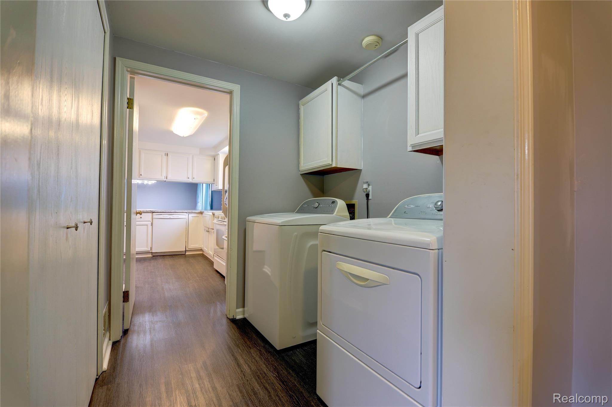 8075 Fenton Road Grand Blanc, MI 48439 - Photo 7 of 19 Interior 20.jpg