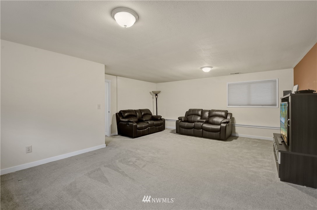 1104 204th Place Southeast Bothell, WA 98012 - Photo 16 of 22