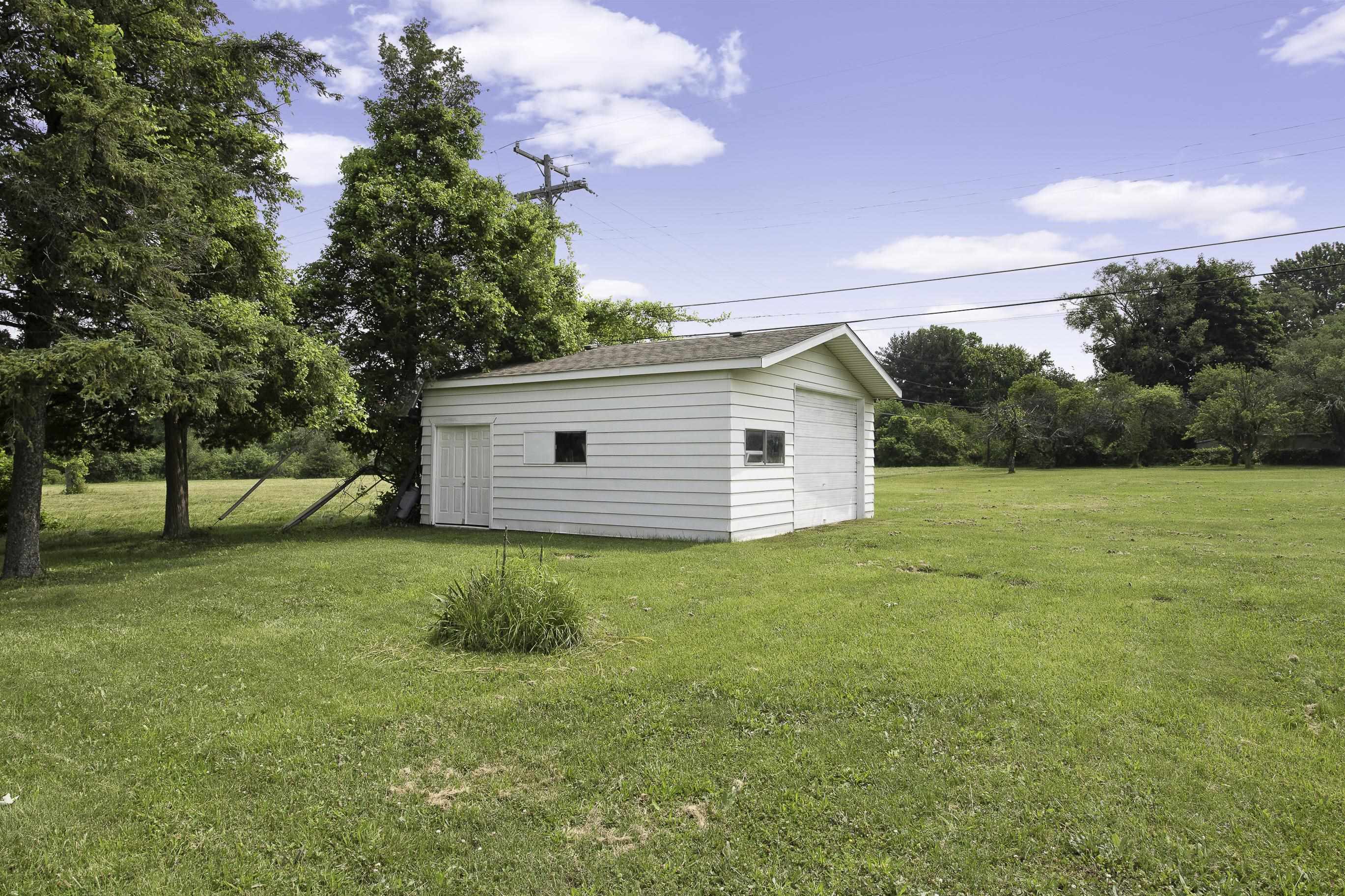 36064 Garfield Road Clinton Township, MI 48035 - Photo 17 of 42 50113285-16.JPG