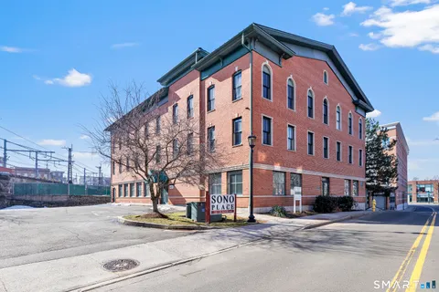 $369,000 | 16 Ann Street, Unit 22, Norwalk, CT 06854